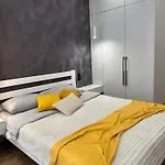 Apartment на 5 фонтана парк перемоги аркадія море в пішій доступності