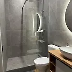 Apartment на 5 фонтана парк перемоги аркадія море в пішій доступності Odessa